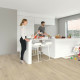 Виниловый пол Quick-Step Alpha Vinyl Medium Planks Дуб хлопковый бежевый AVMP40103 1494x209x5.0