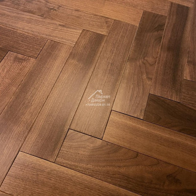 Инженерная доска HM Flooring Английская ёлка орех американский СЕЛЕКТ (Herringbone) лак 14х120х600 мм