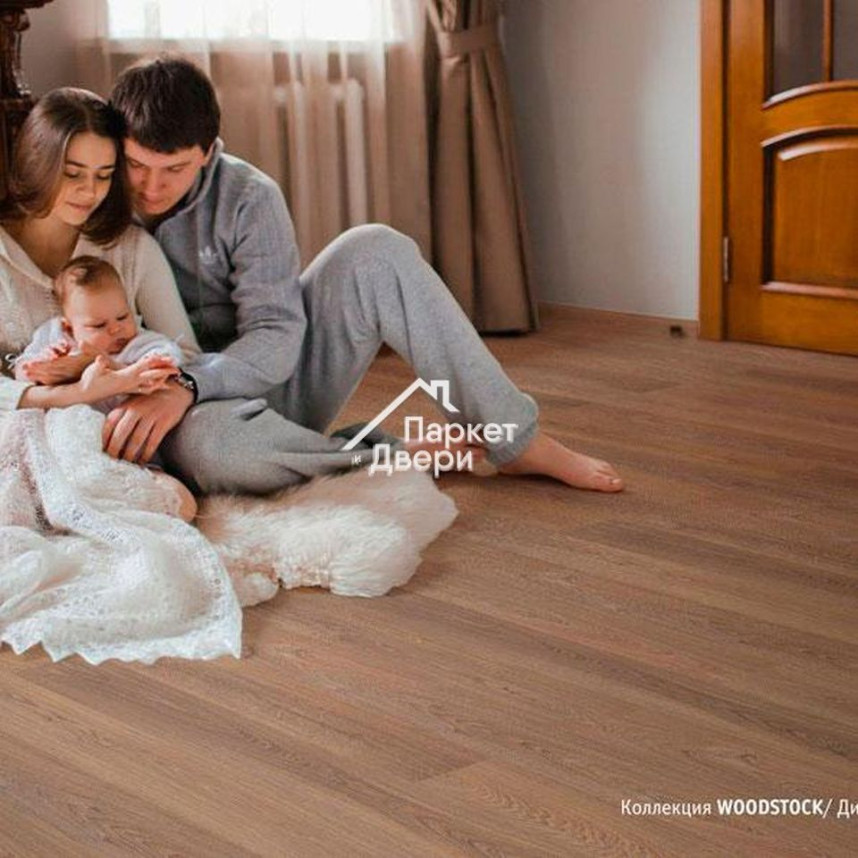 Ламинат Tarkett Woodstock Дуб Шервуд тобакко NWOOI-41M1033-8E-1